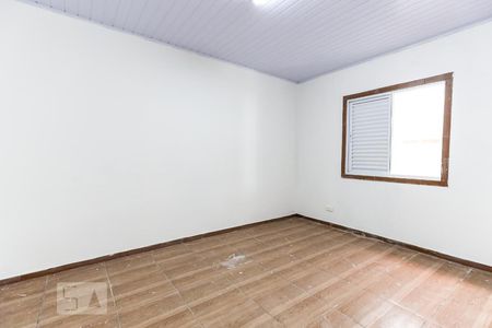 Quarto 2 de casa para alugar com 3 quartos, 200m² em Vila Nivi, São Paulo