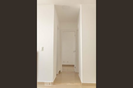 Corredor de apartamento para alugar com 2 quartos, 55m² em Cavalhada, Porto Alegre