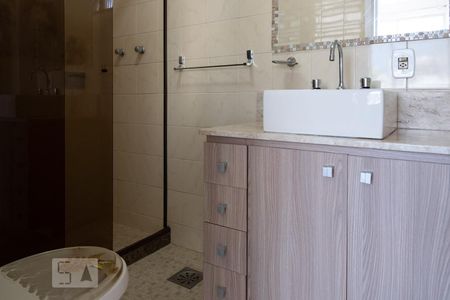 Banheiro de apartamento à venda com 2 quartos, 75m² em Vila Isabel, Rio de Janeiro