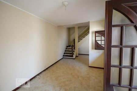 Sala de casa para alugar com 3 quartos, 250m² em Piedade, Rio de Janeiro