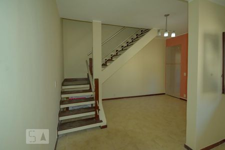 Sala de casa para alugar com 3 quartos, 250m² em Piedade, Rio de Janeiro