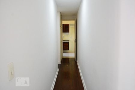 Corredor de apartamento à venda com 1 quarto, 70m² em Humaitá, Rio de Janeiro