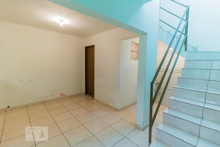 Sala de casa para alugar com 2 quartos, 80m² em Jardim Sapopemba, São Paulo