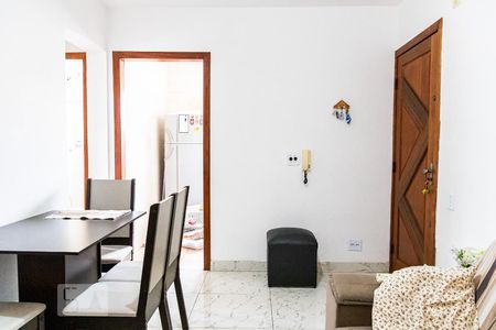 Sala de apartamento à venda com 2 quartos, 48m² em Castelo, Belo Horizonte