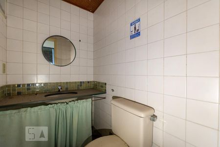 Banheiro  de apartamento à venda com 6 quartos, 86m² em Centro, Niterói