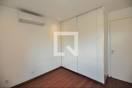 Quarto de apartamento para alugar com 4 quartos, 265m² em Paraíso do Morumbi, São Paulo