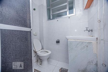 Banheiro de apartamento para alugar com 1 quarto, 30m² em Centro, Niterói