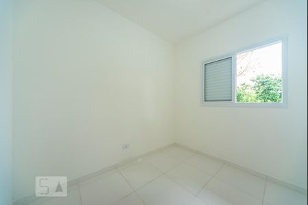 Quarto 1 de apartamento para alugar com 2 quartos, 45m² em Vila Vitória, Santo André