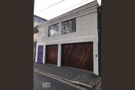 Fachada de casa à venda com 3 quartos, 240m² em Osvaldo Cruz, São Caetano do Sul