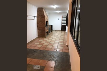 Casa para alugar com 240m², 3 quartos e 2 vagas Casa para alugar com 240m², 3 quartos e 2 vagasChurrasqueira