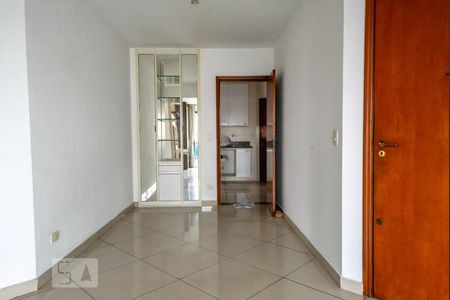 Sala de apartamento para alugar com 3 quartos, 117m² em Vila Regente Feijó, São Paulo