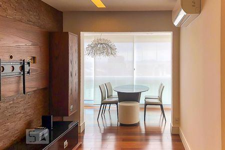 Sala de apartamento para alugar com 2 quartos, 73m² em Pinheiros, São Paulo