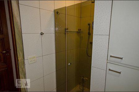 Apartamento à venda com 289m², 3 quartos e 1 vaga Apartamento à venda com 289m², 3 quartos e 1 vagaBanheiro 2