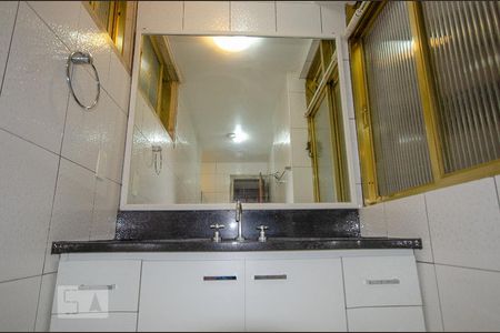 Apartamento à venda com 289m², 3 quartos e 1 vaga Apartamento à venda com 289m², 3 quartos e 1 vagaBanheiro 2