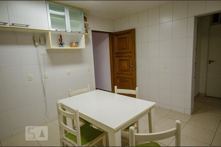 Apartamento à venda com 289m², 3 quartos e 1 vaga Apartamento à venda com 289m², 3 quartos e 1 vagaCozinha