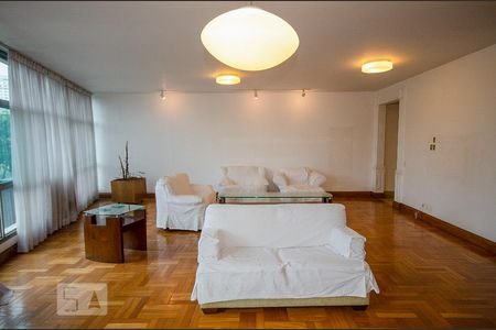Apartamento à venda com 289m², 3 quartos e 1 vaga Apartamento à venda com 289m², 3 quartos e 1 vagaSala