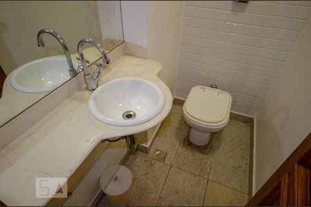 Apartamento à venda com 289m², 3 quartos e 1 vaga Apartamento à venda com 289m², 3 quartos e 1 vagaBanheiro 3