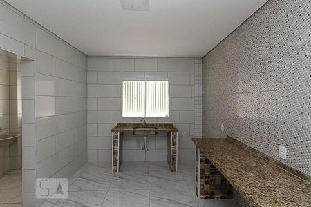 Cozinha de casa para alugar com 2 quartos, 100m² em Vila Invernada, São Paulo