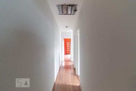 Corredor de casa para alugar com 3 quartos, 180m² em Jardim Santa Maria, São Paulo