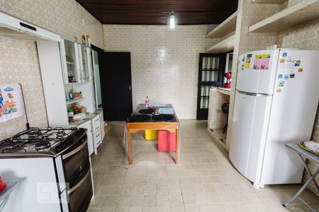 Casa à venda com 355m², 5 quartos e sem vaga Casa à venda com 355m², 5 quartos e sem vagaCozinha