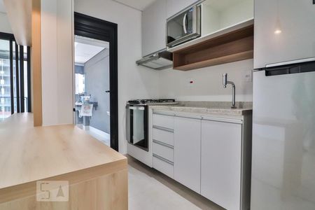 Cozinha de apartamento para alugar com 2 quartos, 72m² em Pinheiros, São Paulo