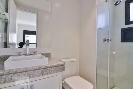 Banheiro do Quarto 2 de apartamento para alugar com 2 quartos, 72m² em Pinheiros, São Paulo