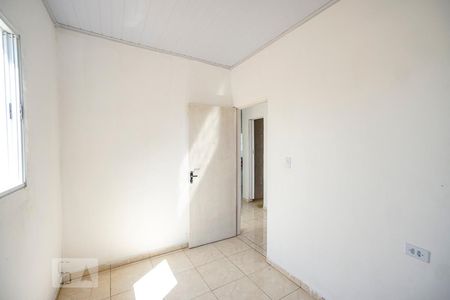 Quarto 01 de casa para alugar com 2 quartos, 52m² em Vila Esperança, São Paulo
