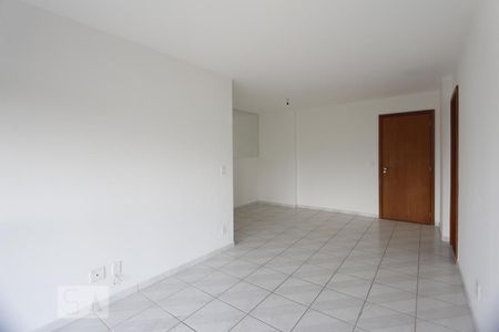 Sala de apartamento para alugar com 3 quartos, 84m² em Pechincha, Rio de Janeiro