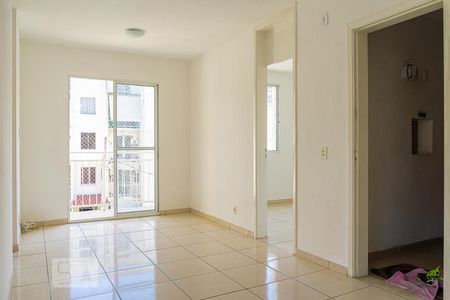 Sala de apartamento para alugar com 3 quartos, 55m² em Parada de Lucas, Rio de Janeiro