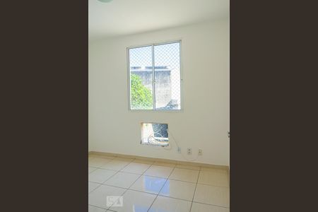 Quarto 2 de apartamento para alugar com 3 quartos, 55m² em Parada de Lucas, Rio de Janeiro