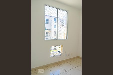 Quarto 2 de apartamento para alugar com 3 quartos, 55m² em Parada de Lucas, Rio de Janeiro