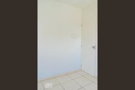 Quarto 1 de apartamento para alugar com 3 quartos, 55m² em Parada de Lucas, Rio de Janeiro