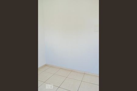 Quarto 1 de apartamento para alugar com 3 quartos, 55m² em Parada de Lucas, Rio de Janeiro