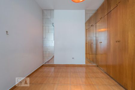 Quarto 2 de apartamento para alugar com 1 quarto, 50m² em Vila Santana, São Paulo