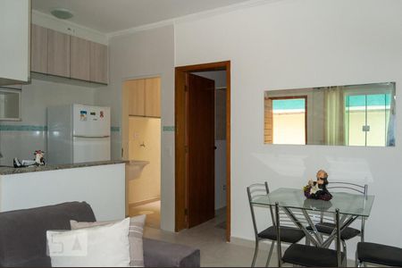 Sala/Cozinha de apartamento para alugar com 1 quarto, 38m² em Vila Esperança, São Paulo