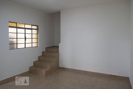 SALA de casa para alugar com 2 quartos, 90m² em Vila São Vicente, São Paulo