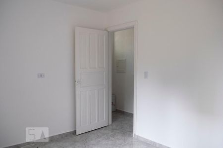 QUARTO 1 de casa para alugar com 2 quartos, 90m² em Vila São Vicente, São Paulo