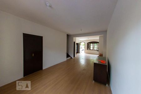 Casa à venda com 5 quartos, 450m² em Nonoai, Porto Alegre