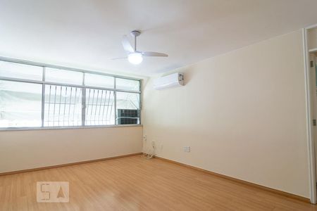 Apartamento à venda com 114m², 3 quartos e 1 vagaSala