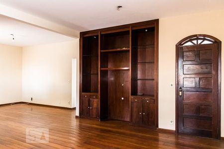 Sala de casa para alugar com 3 quartos, 180m² em Liberdade, Belo Horizonte