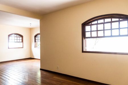 Sala de casa para alugar com 3 quartos, 180m² em Liberdade, Belo Horizonte