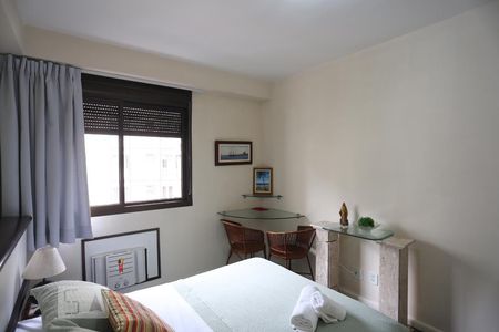 Quarto 1 de apartamento para alugar com 1 quarto, 50m² em Copacabana, Rio de Janeiro