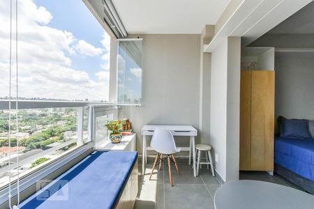 Varanda de kitnet/studio para alugar com 1 quarto, 28m² em Jardim Paulistano, São Paulo