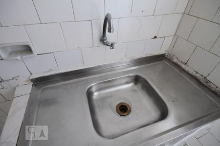 Cozinha de apartamento para alugar com 1 quarto, 30m² em Sé, São Paulo