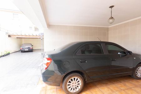 Casa à venda com 275m², 3 quartos e 8 vagas Casa à venda com 275m², 3 quartos e 8 vagasGaragem