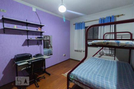 Casa à venda com 275m², 3 quartos e 8 vagas Casa à venda com 275m², 3 quartos e 8 vagasQuarto