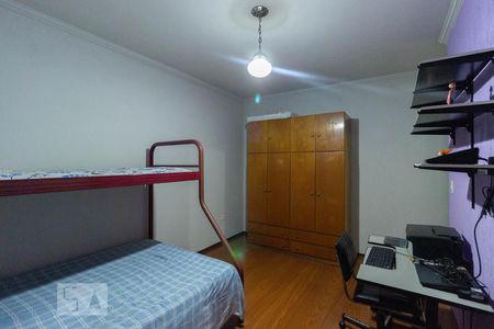 Casa à venda com 275m², 3 quartos e 8 vagas Casa à venda com 275m², 3 quartos e 8 vagasQuarto