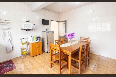 Casa à venda com 275m², 3 quartos e 8 vagas Casa à venda com 275m², 3 quartos e 8 vagasCozinha