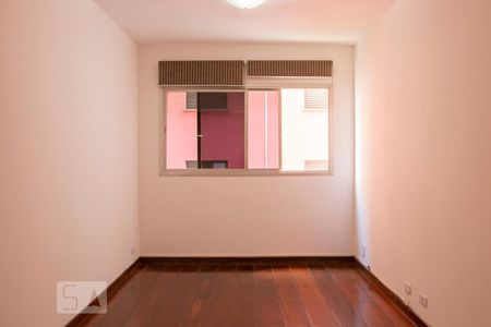 Sala de apartamento para alugar com 2 quartos, 55m² em Saúde, São Paulo