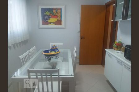 Cozinha de apartamento à venda com 3 quartos, 169m² em Vila Bastos, Santo André